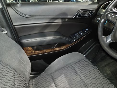 Used 2019 Chevrolet Tahoe 4WD w/ Enhanced Driver Alert Package image 31