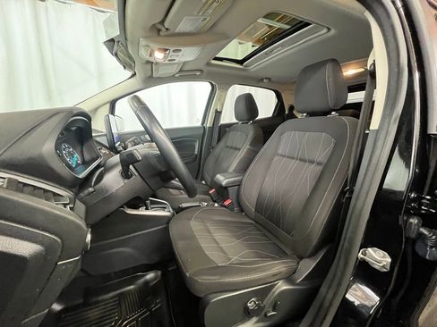 Used 2020 Ford EcoSport SE w/ SE Convenience Package image 10