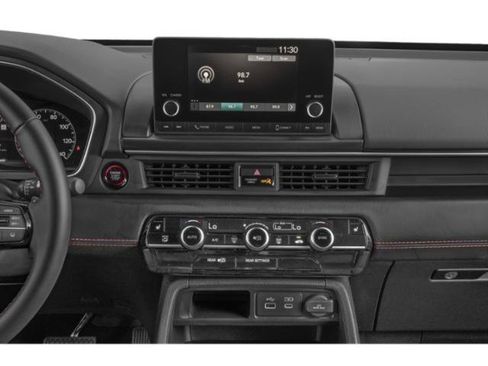 Used 2023 Honda Pilot Sport image 10