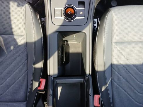 Used 2025 Volkswagen Tiguan SE R-Line image 25