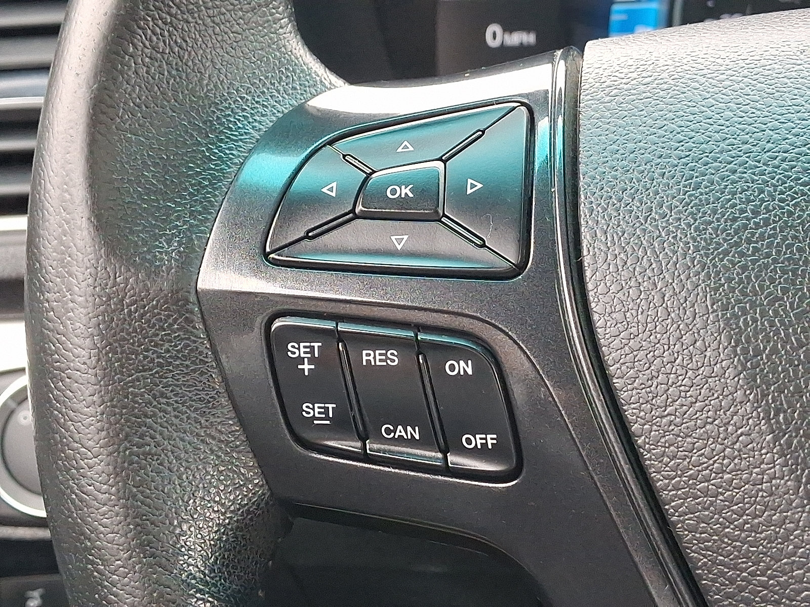 Used 2017 Ford Explorer XLT w/ Equipment Group 202A AWD/4WD image 23