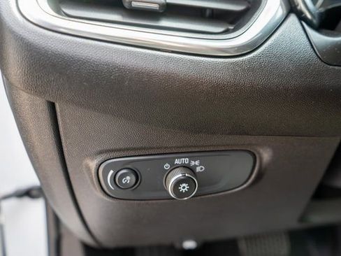 Used 2024 Chevrolet Equinox LT FWD image 21