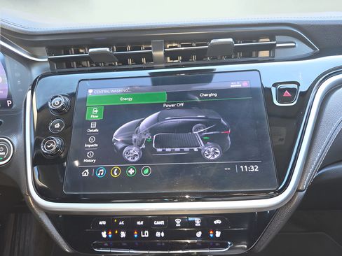 Used 2022 Chevrolet Bolt EUV LT w/ Convenience Package FWD image 14