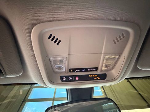 Used 2022 Chevrolet Malibu LT image 33