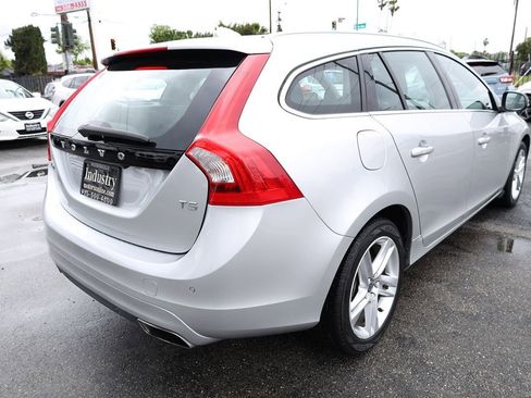 Used 2015 Volvo V60 T5 Premier FWD image 6