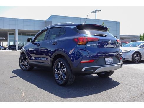 Used 2022 Buick Encore GX Select AWD/4WD image 8