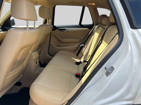 Used 2015 BMW X1 sDrive28i RWD image 14