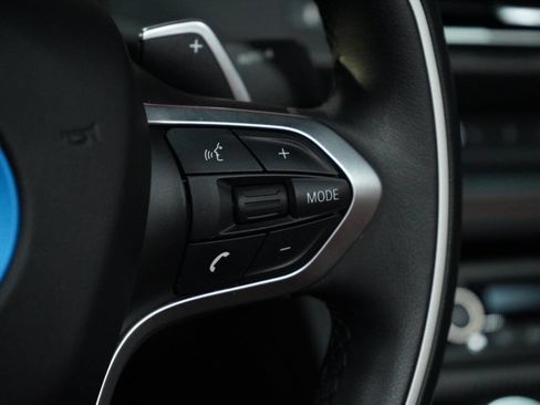 Used 2019 BMW i8 Roadster image 73