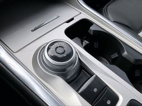 Used 2023 Ford Explorer XLT w/ Equipment Group 202A image 35