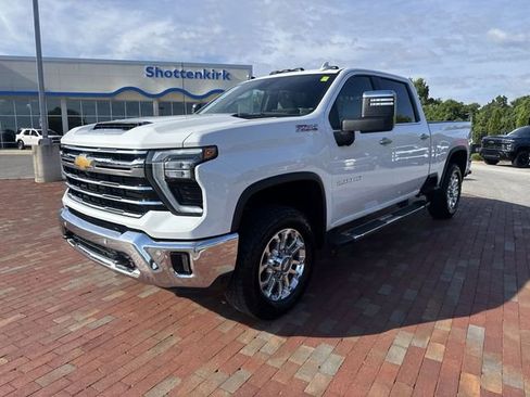 Used 2025 Chevrolet Silverado 2500 LTZ w/ LTZ Premium Package AWD/4WD image 1