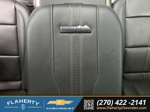 Used 2025 Chevrolet Silverado 2500 High Country w/ High Country Premium Package AWD/4WD image 28