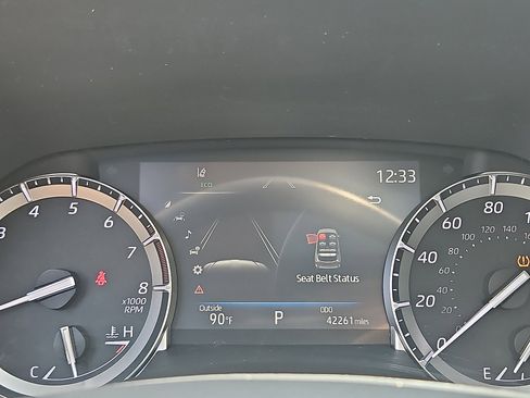 Used 2022 Toyota Highlander XLE image 23