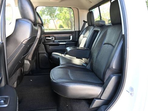 Used 2018 RAM 1500 Laramie w/ Convenience Group AWD/4WD image 25