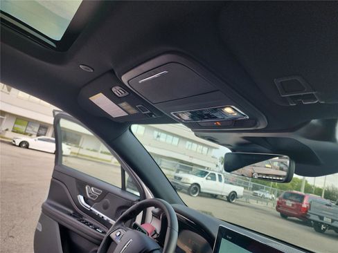 New 2026 Lincoln Corsair Reserve image 28