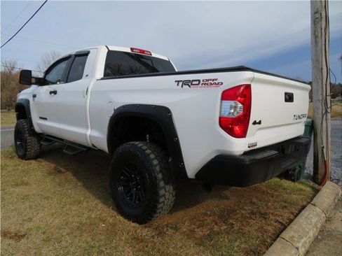 Used 2017 Toyota Tundra SR5 w/ SR5 Upgrade Package image 16
