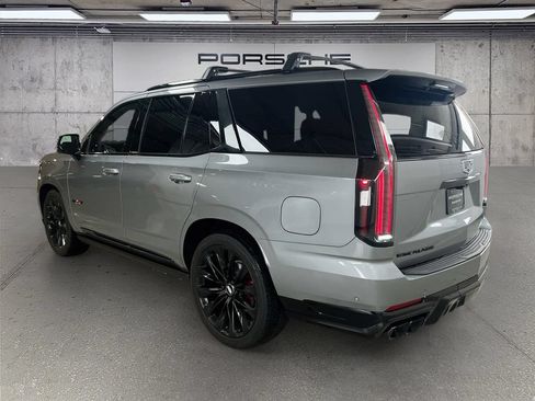 Used 2026 Cadillac Escalade V AWD/4WD image 3