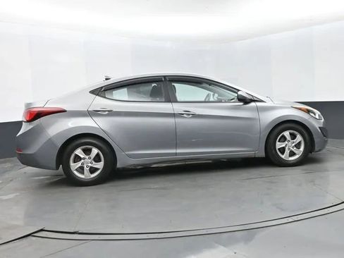 Used 2015 Hyundai Elantra SE image 4