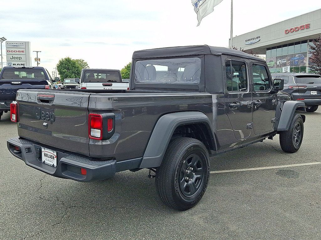 Used 2025 Jeep Gladiator Sport AWD/4WD image 31