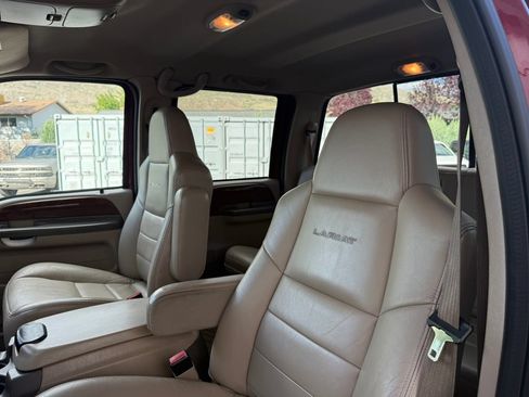 Used 2004 Ford F350 Lariat AWD/4WD image 23