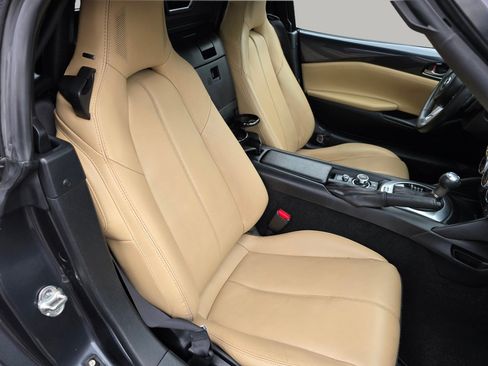 Used 2016 MAZDA MX-5 Miata Grand Touring RWD image 29