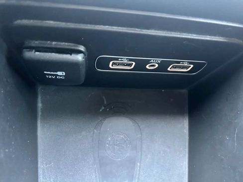 Used 2019 Alfa Romeo Giulia Ti Sport w/ Quick Order Package 22S Sport AWD/4WD image 24