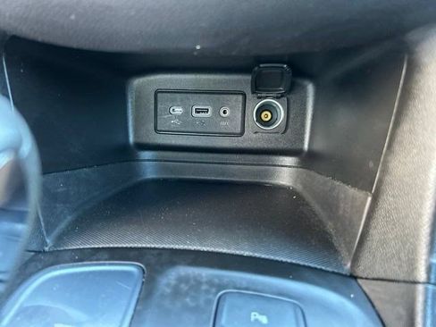 Used 2022 Chevrolet Equinox LT w/ Driver Convenience Package FWD image 27