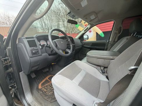 Used 2008 Dodge Ram 1500 Truck ST image 8