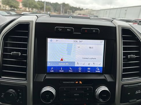 Used 2019 Ford F150 Lariat w/ Equipment Group 502A Luxury image 11