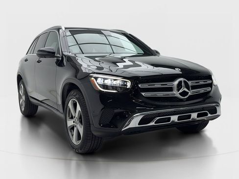 Used 2022 Mercedes-Benz GLC 300 image 2