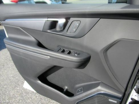 Used 2025 Buick Enclave Sport Touring image 26