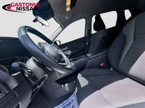 Used 2022 Nissan Rogue SV FWD image 26