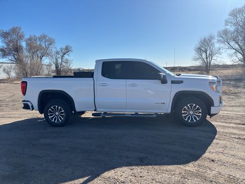 Used 2019 GMC Sierra 1500 AT4 w/ AT4 Premium Package image 3