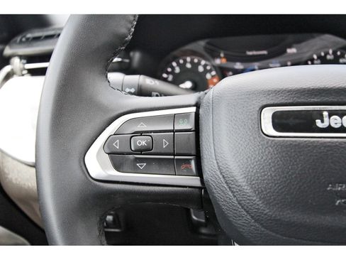 Used 2024 Jeep Compass Limited AWD/4WD image 23
