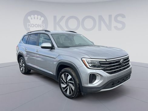 Used 2024 Volkswagen Atlas SE image 10