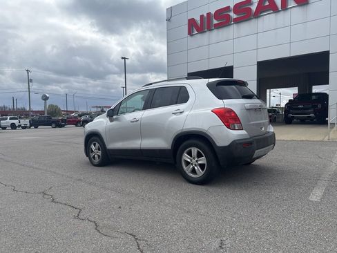 Used 2015 Chevrolet Trax LT w/ LT Sun and Sound Package image 5