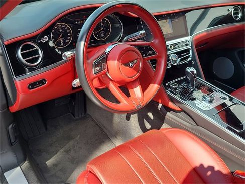 Used 2021 Bentley Flying Spur V8 image 22