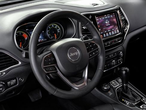 Used 2021 Jeep Cherokee Limited w/ Mopar Interior Package image 4