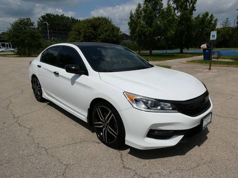 Used 2017 Honda Accord Sport Special Edition image 3