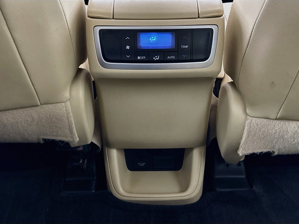Used 2016 Toyota Highlander Limited FWD image 27