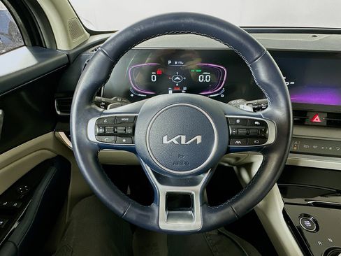 Used 2024 Kia Sportage EX AWD/4WD image 11