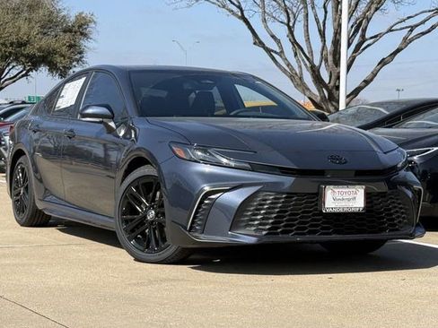 New 2026 Toyota Camry SE image 2