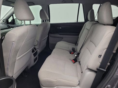 Used 2018 Honda Pilot EX image 18