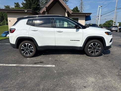 Used 2022 Jeep Compass Limited AWD/4WD image 4