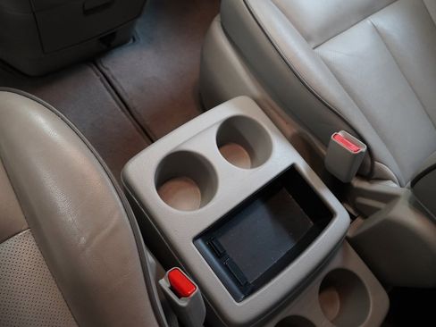 Used 2013 Nissan Quest SV w/ Leather Pkg image 7