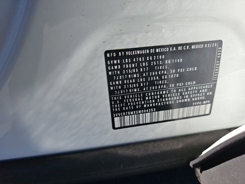 Used 2025 Volkswagen Tiguan S image 9