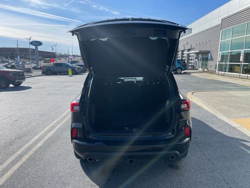 Used 2023 Ford Escape ST-Line Select w/ Tech Pack #2 image 5