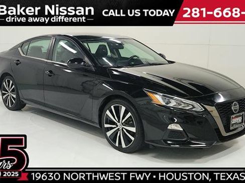 Used 2021 Nissan Altima 2.5 SR image 1