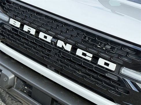 Certified 2022 Ford Bronco Wildtrak image 23
