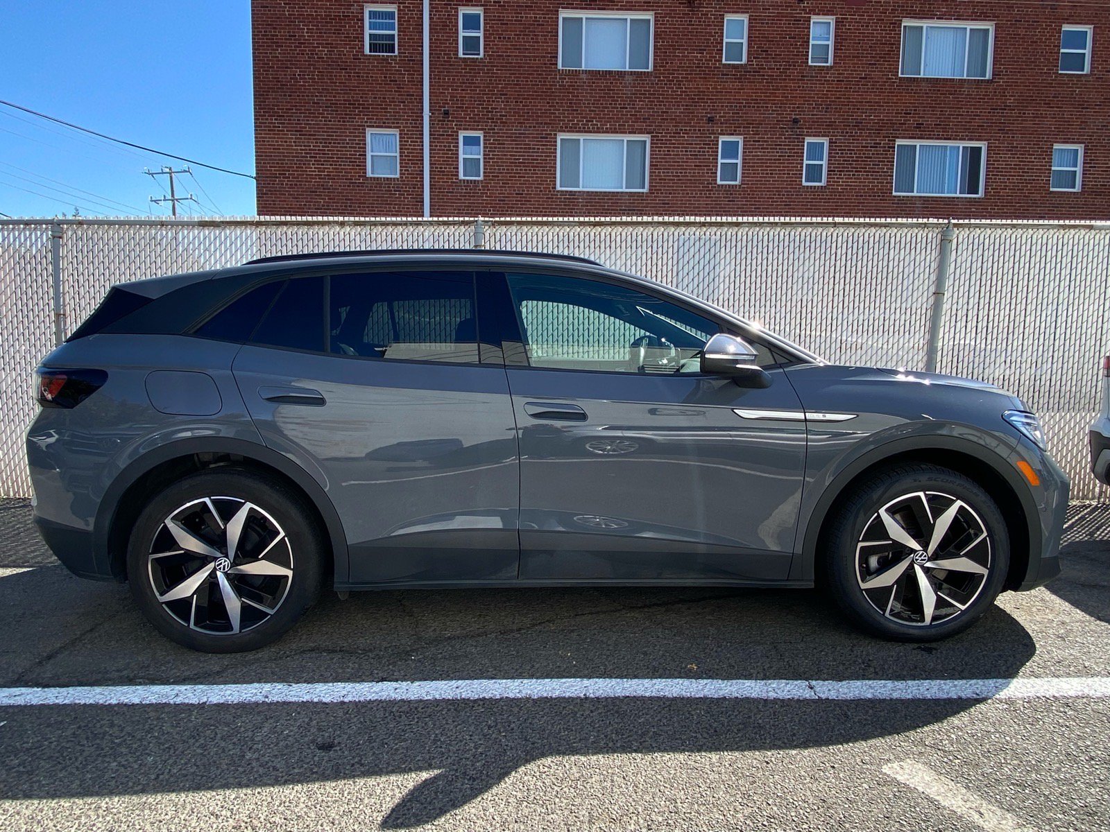 Used 2023 Volkswagen ID.4 S RWD image 2