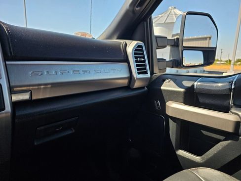 Used 2020 Ford F350 Platinum w/ FX4 Off-Road Package AWD/4WD image 28
